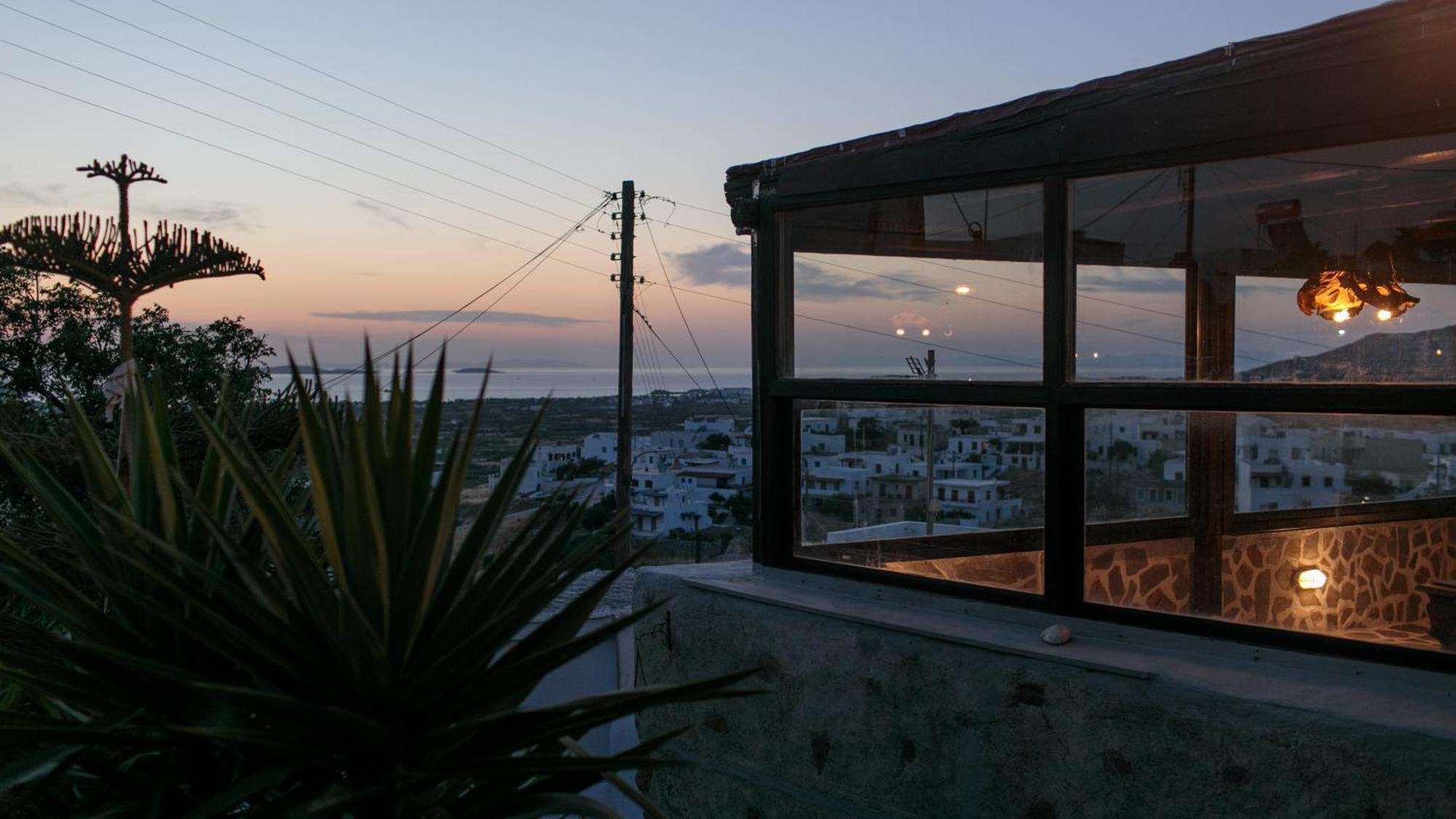 Themed House "Castle Halaros" View 17Th Century Villa Glinado Naxos Екстериор снимка