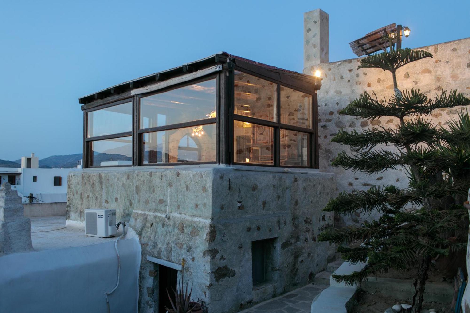 Themed House "Castle Halaros" View 17Th Century Villa Glinado Naxos Екстериор снимка