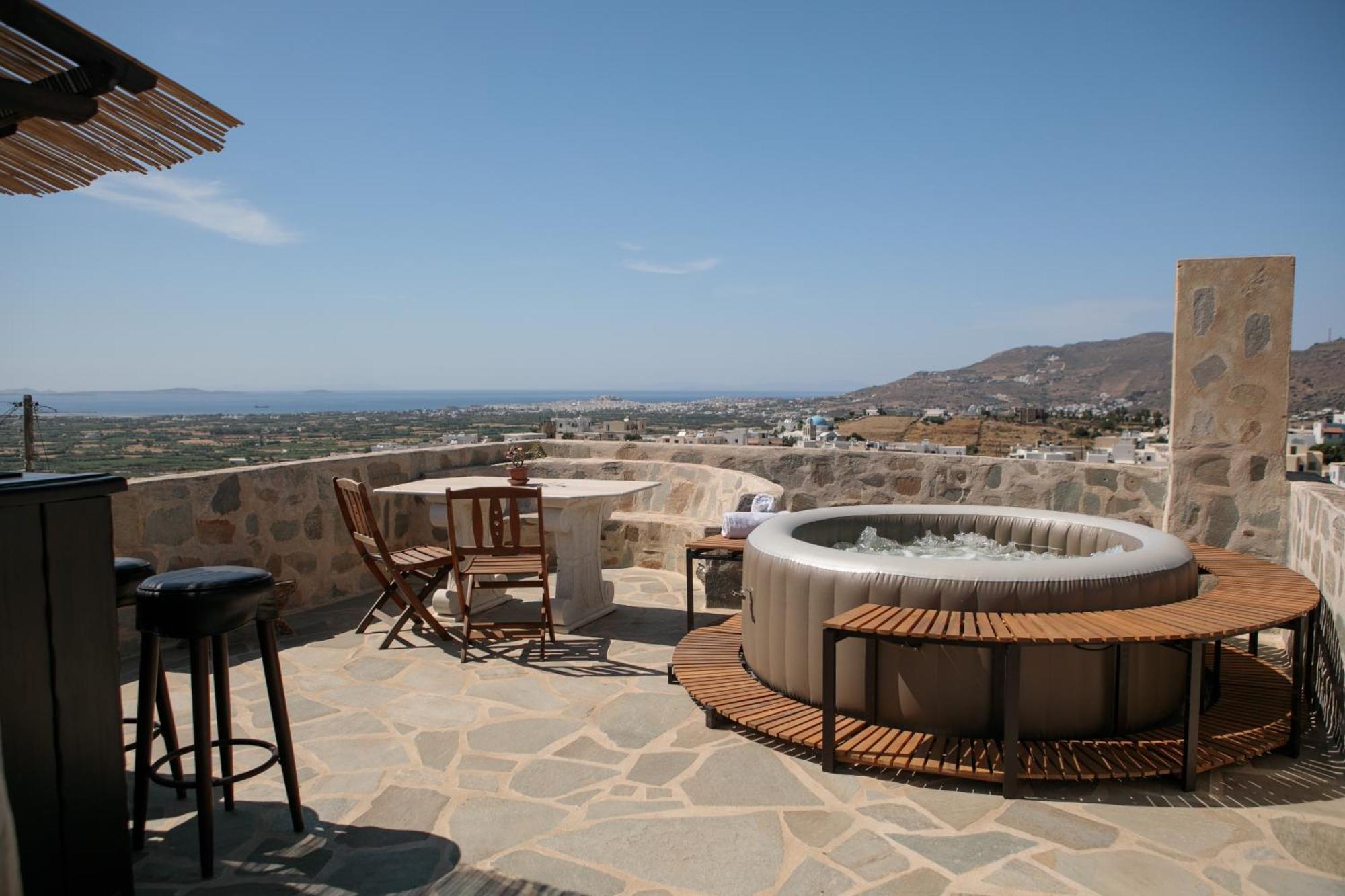Themed House "Castle Halaros" View 17Th Century Villa Glinado Naxos Екстериор снимка