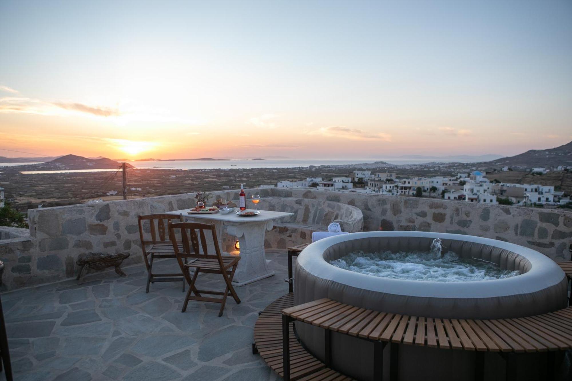 Themed House "Castle Halaros" View 17Th Century Villa Glinado Naxos Екстериор снимка
